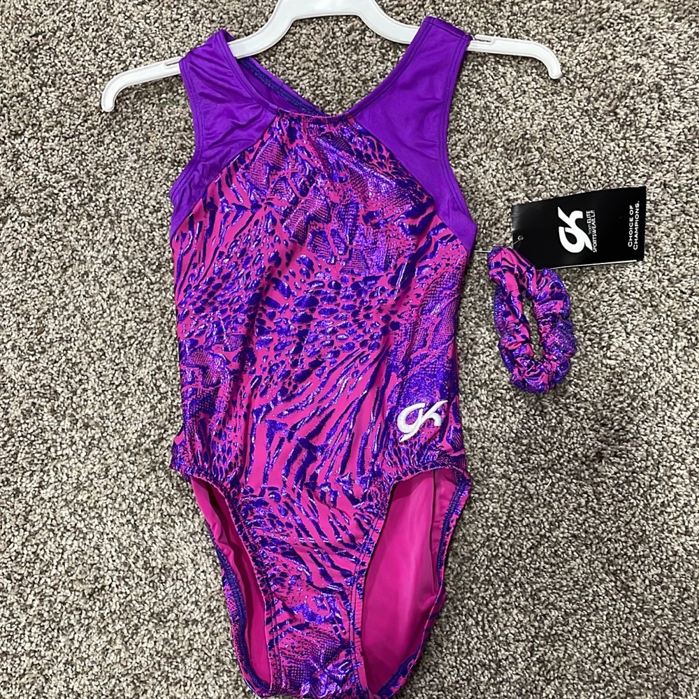 GK NWT LEOTARD CHILD LARGE